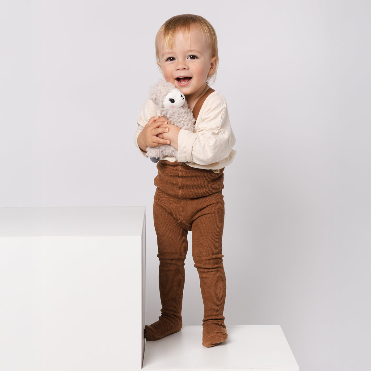 Strumpfhosen mit Trägern – Haselnuss (mit Baby-Alpakawolle)