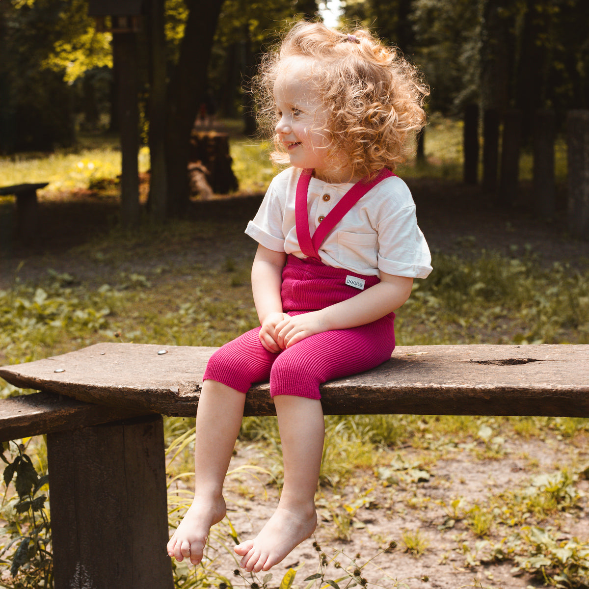 Kurze Hose mit Trägern - Magenta